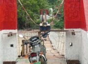 Kodim 0108/Agara Percepat Pemasangan Pagar Kawat Jembatan Gantung Perintis di Desa Buntul Kendawi, Aceh Tenggara 