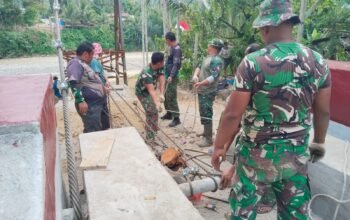 Kodim 0108/Agara Mulai Pasang Tali Sling Jembatan Gantung di Ds. Kati Maju, Aceh Tenggara