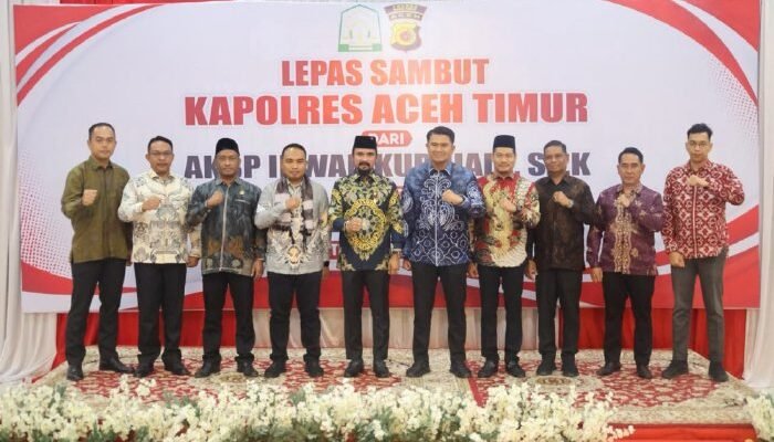 Pisah Sambut Kapolres Aceh Timur, AKBP Irwan Kurniadi kepada AKBP Aris Cai Dwi Susanto