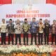 Pisah Sambut Kapolres Aceh Timur, AKBP Irwan Kurniadi kepada AKBP Aris Cai Dwi Susanto